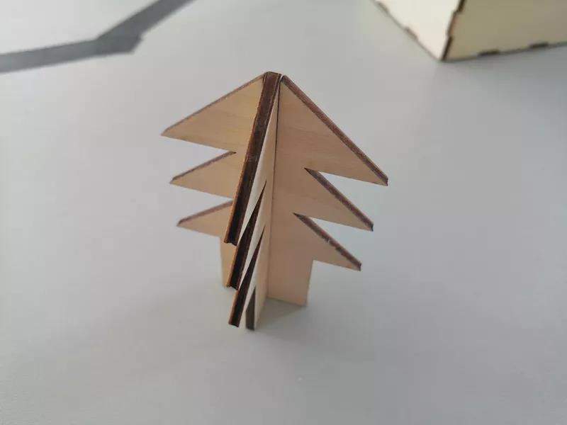 激光作品-小樹