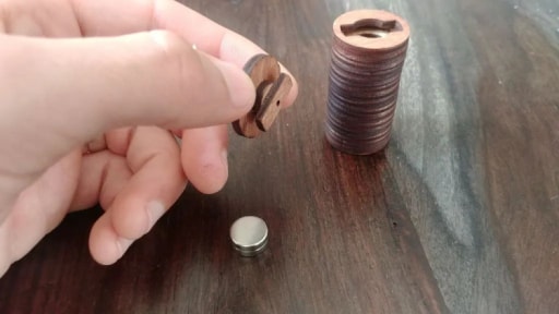 木螺旋彈簧燈